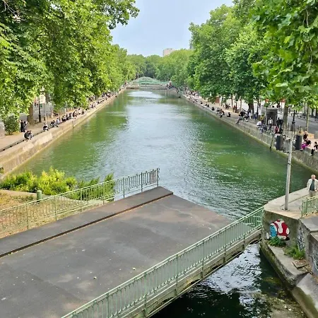 Modulable Au Canal St Martin פריז